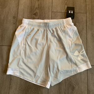 Under armour baseline 6” shorts with drawstring and pockets